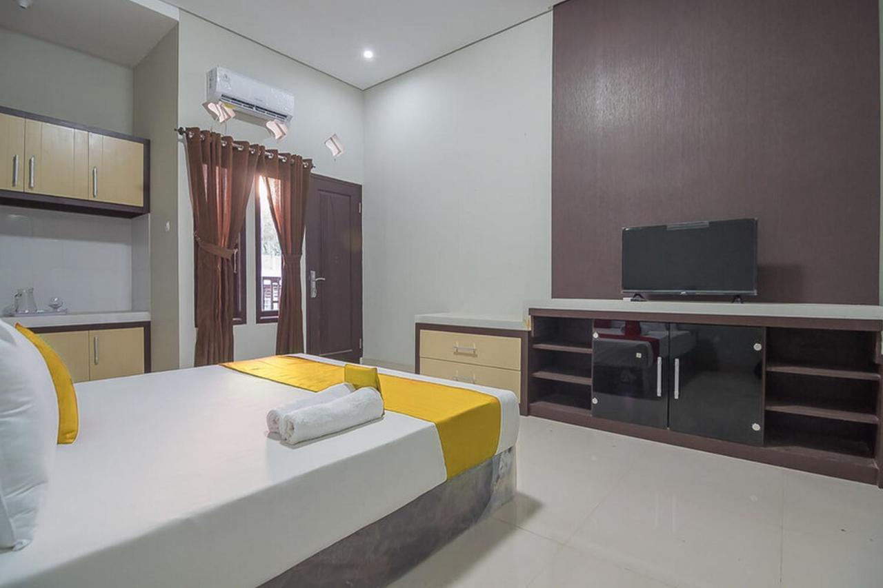 Wisma tamu Aziz Syariah Redpartner 2*